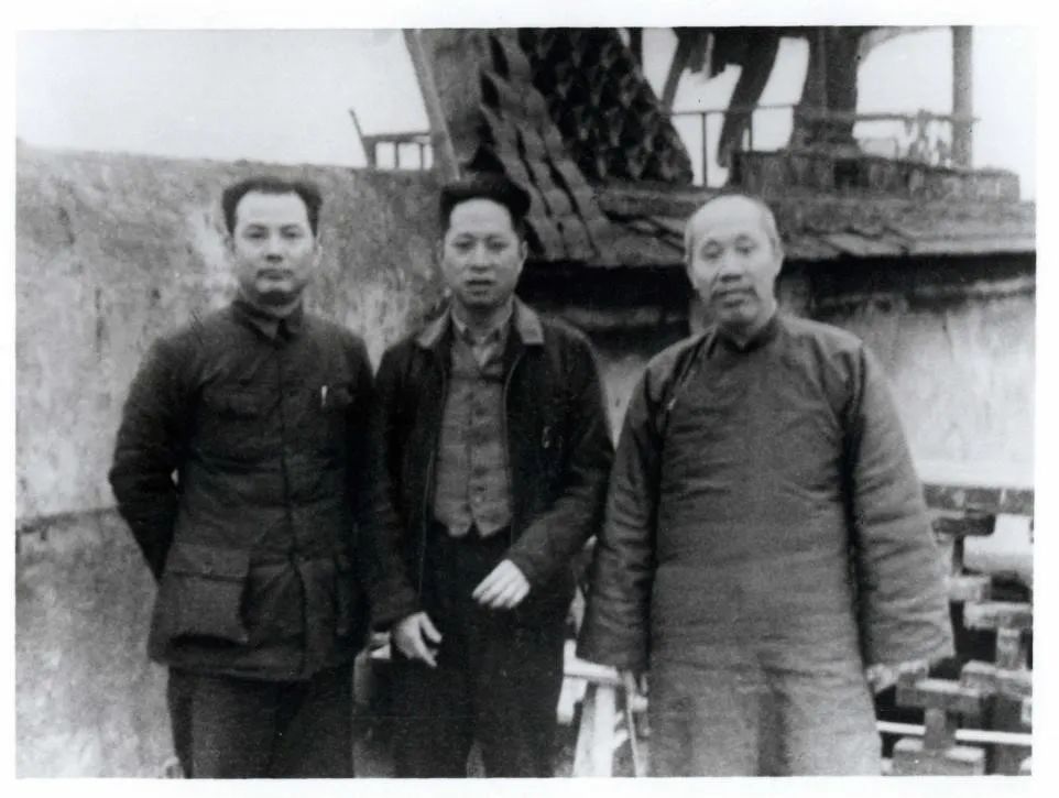 一件大衣，董必武穿了30年