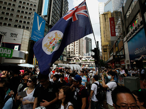 香港七一游行又成大杂烩 呼吁“真普选”、支持同性恋、保护动物同队游行