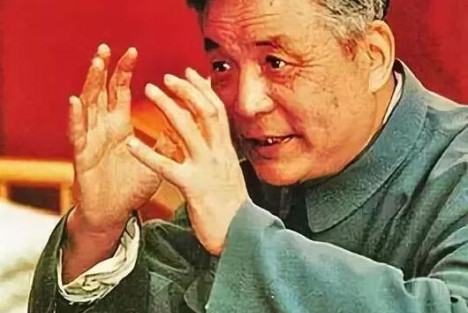 邓稼先是科学家，是杰出的共产主义战士
