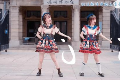 恨国“党妹”在旅顺博物馆跳日本舞，“把无产阶级片好了再献给党”？