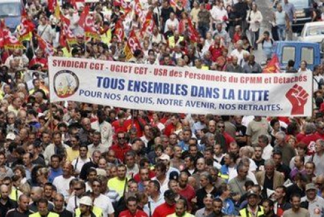 法国政府召开危机会议紧急应对全国大罢工