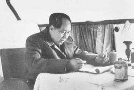毛泽东为何称赞“它的功绩不在淮海战役之下”？