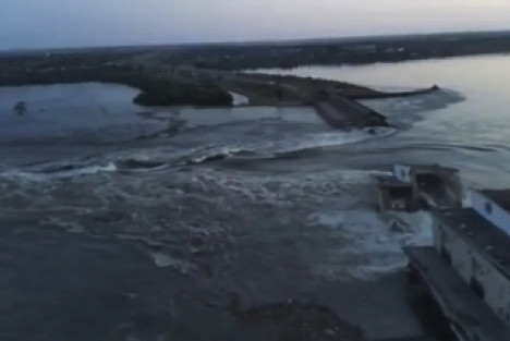 卡霍夫卡大坝被炸，或许是泽连斯基埋葬自己的开始