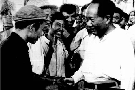 毛泽东：“共产党员不为工人阶级办事，还算什么共产党员？”