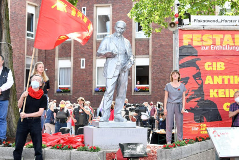 欧美雕像被“清算”之际，前西德城市竖起列宁雕像
