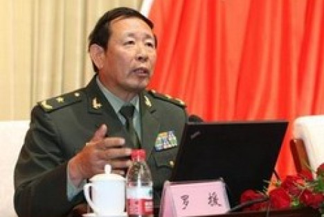 北京青年报：“鹰派将军”罗援的微博战场