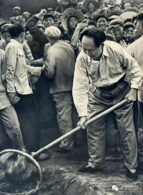 张文木：再论毛主席关于接班人讲话和义务劳动地点放在明十三陵意味深长