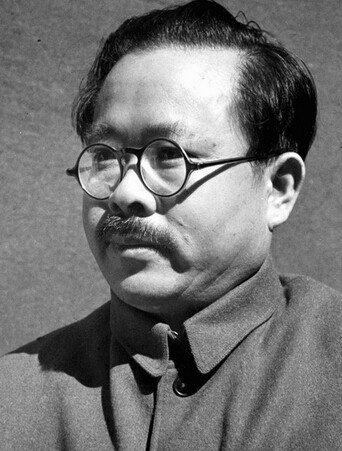 任弼时：共产党员永远不要忘记“向群众学习”的工作方法！