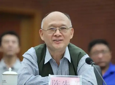 陈先义：当农民工的工装邂逅书香：一场跨越阶层的文化救赎