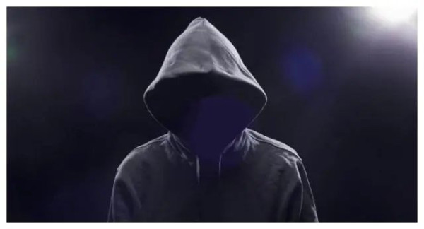 于东来把95%的利润分给员工，惹怒了谁？