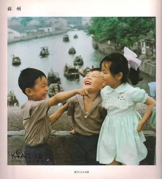 日本摄影家说：根本不用抓拍，1980年代的中国儿童每一个都那么纯真