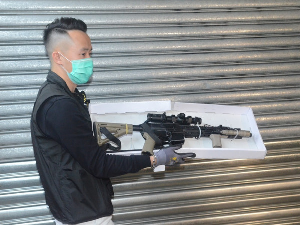 香港男子开枪袭警被捕 其身份是“屠龙小队”成员