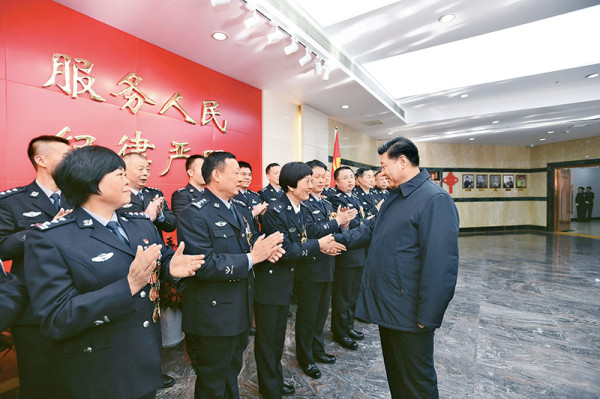 习近平：坚持走中国特色社会主义法治道路 更好推进中国特色社会主义法治体系建设