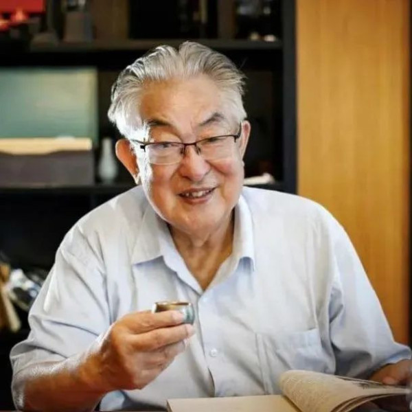卡斯特罗关心退休的我