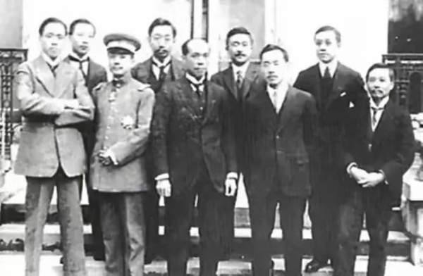开了超级“美颜”的民国大师们
