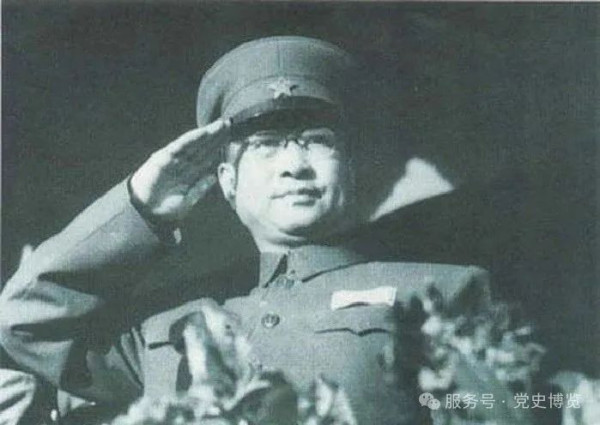 餐桌旁的传奇大将陈赓