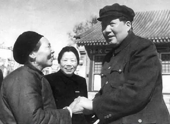 怎样算毛泽东时代的“穷账”？