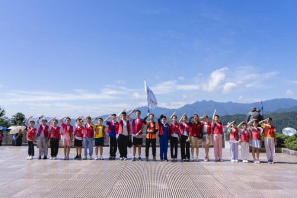 深圳少年走进红色圣地井冈山