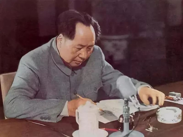毛主席巧妙点评拿破仑