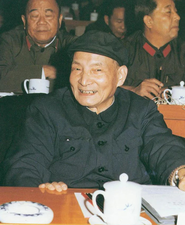 陈云对毛主席哲学著作情有独钟，80多岁还能全文背诵列宁文章