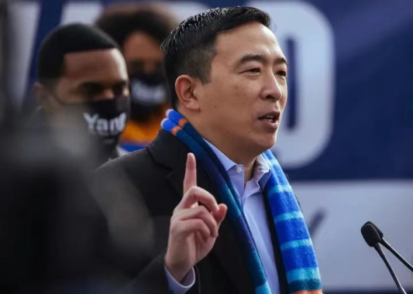 马斯克欲成立美国党，川普考虑将其驱逐