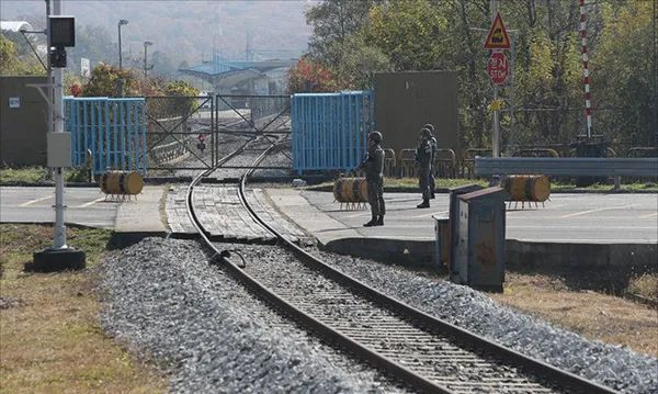 日本自卫队临时入韩，朝鲜宣布永久切断朝韩道路连接