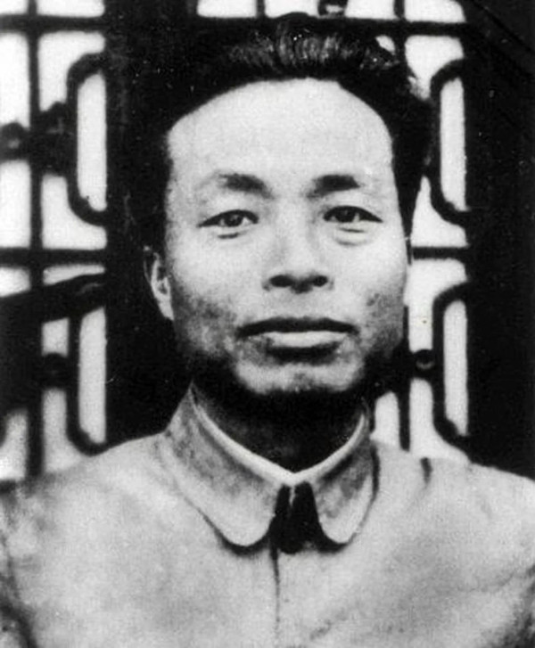 为什么张浩病逝后，毛主席会亲自为他抬棺？
