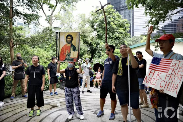 “输血”与“吸血”——香港背后“地下钱庄”生意经