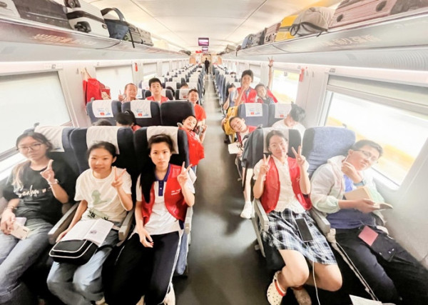 深圳少年走进红色圣地井冈山