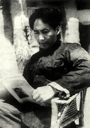 40余篇著作诞生于杨家岭，毛主席理论创作的巅峰时期