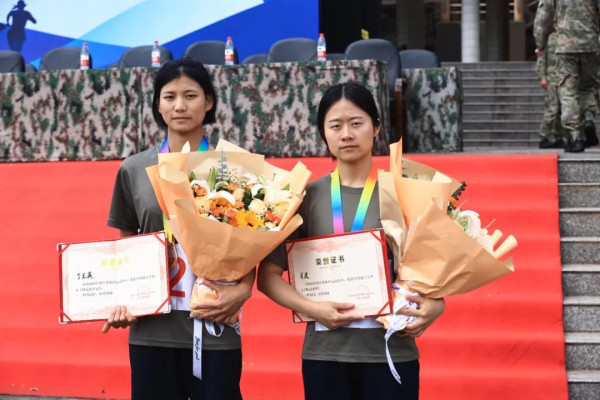 张桂梅的学生，大学毕业做了一个决定……