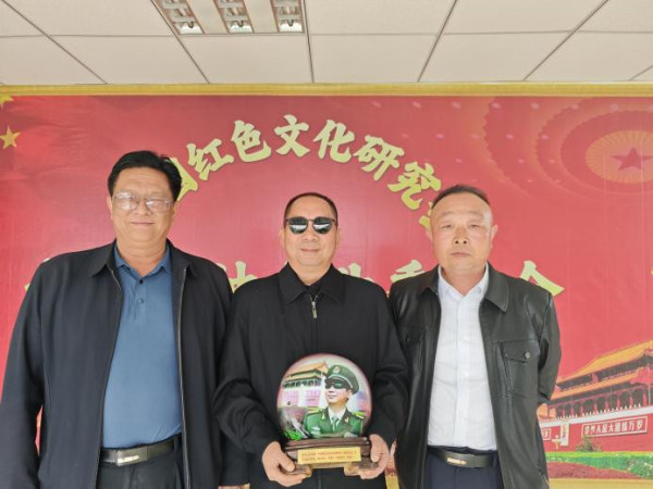 国家一级战斗英雄史光柱到我会老山精神专业委员会调研