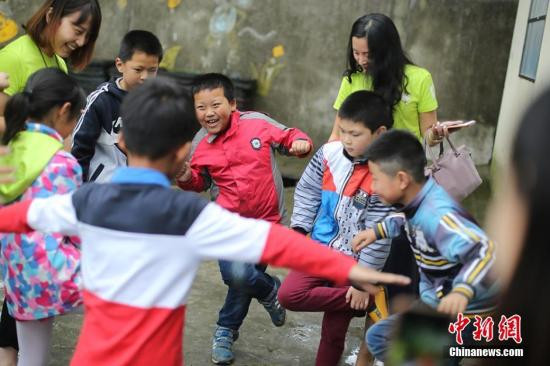 农民工返乡子女入学调查：消除就学中利益捆绑