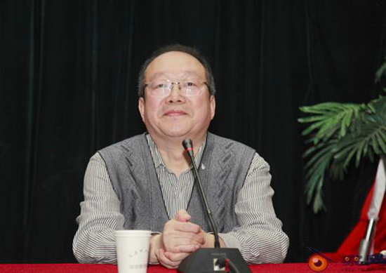 求是网批高华：我们同历史虚无主义斗争的实质