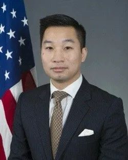 群聊泄密门大结局，最终果然还是华裔背了锅