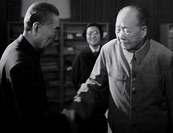 72年田中角荣访华，说侵华战争是“添了麻烦”：乔冠华当场发怒