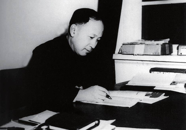 陈先义：科技战线又红又专的典范钱学森
