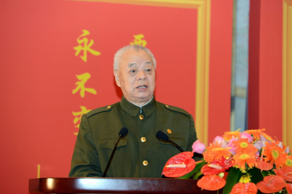 国际交流专业委员会的同志们悼念王景清同志