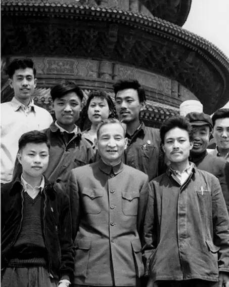 陈云对毛主席哲学著作情有独钟，80多岁还能全文背诵列宁文章