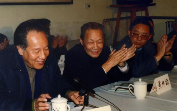 “巨浪”腾飞，他将一生光热献给祖国