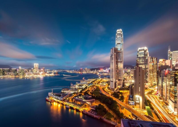 韩依殊：香港的祸根是“普世价值”、“宪政民主”