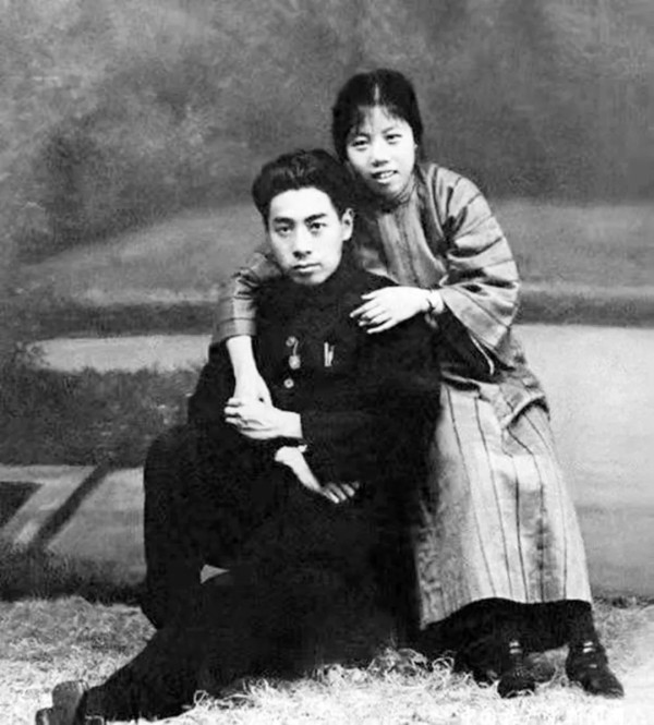 “四一二”政变中周恩来的惊魂时刻