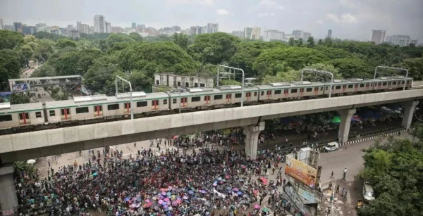 俄罗斯预言成真！这国果然爆发“颜色革命”