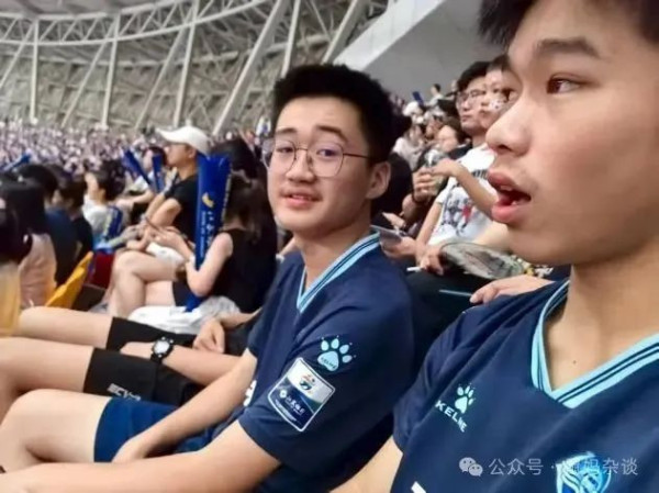 苏超：劳动者的诗歌
