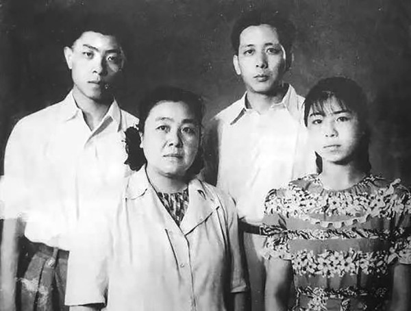 蒋祖慧：我和我的母亲丁玲
